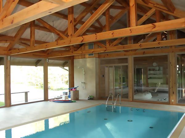  cottage with wooden windows near Minsk