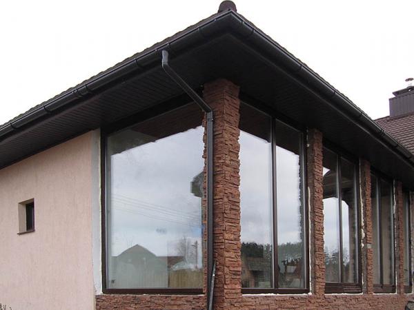  house-with-patio-and-roo-windows-side